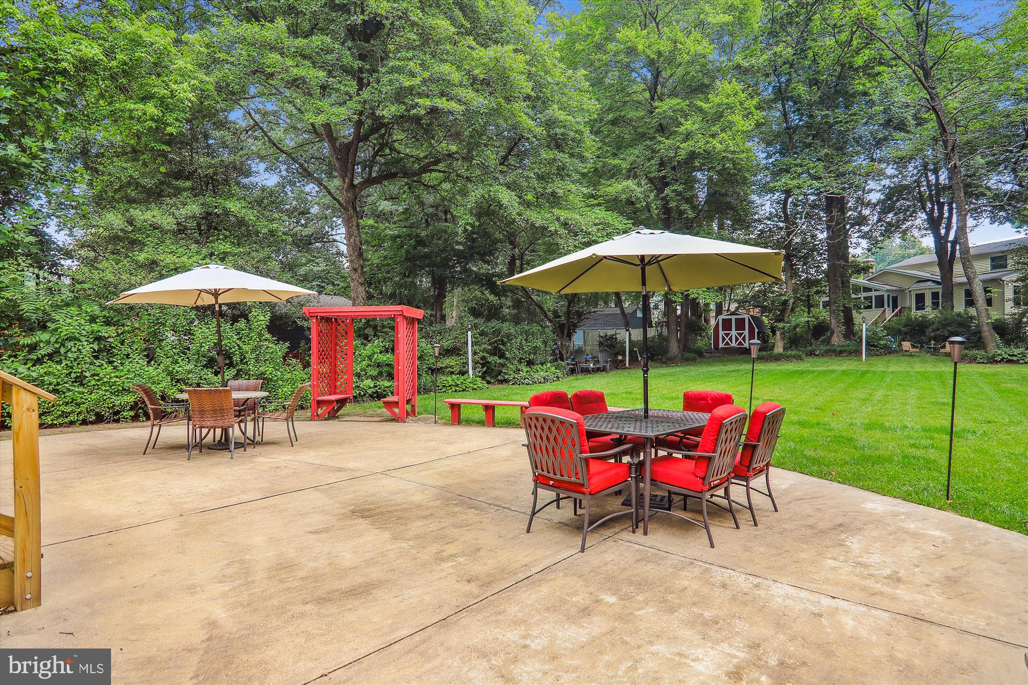 9805 Five Oaks Road Fairfax, VA 22031 - Photo 56 of 70 a view of backyard with sitting area