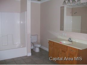 614 Wesley Springfield, IL 62703 - Photo 8 of 11