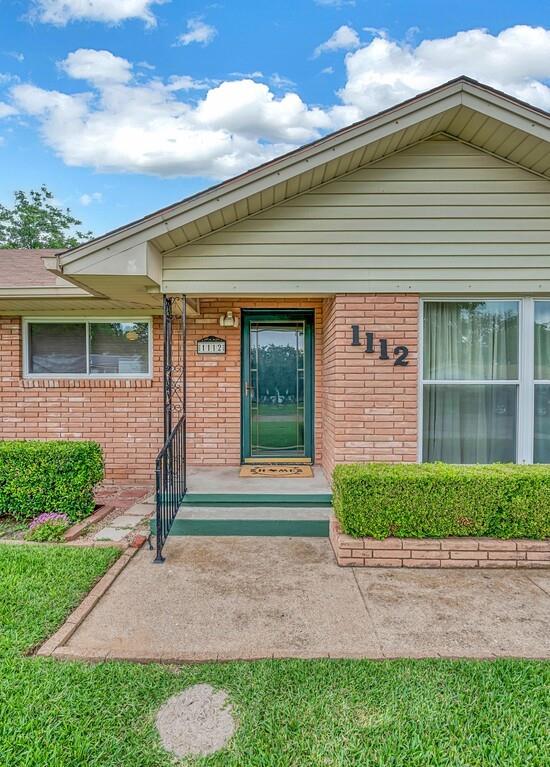 1112 North 63rd Street Waco, TX 76710 - Photo 2 of 36 Front Entry