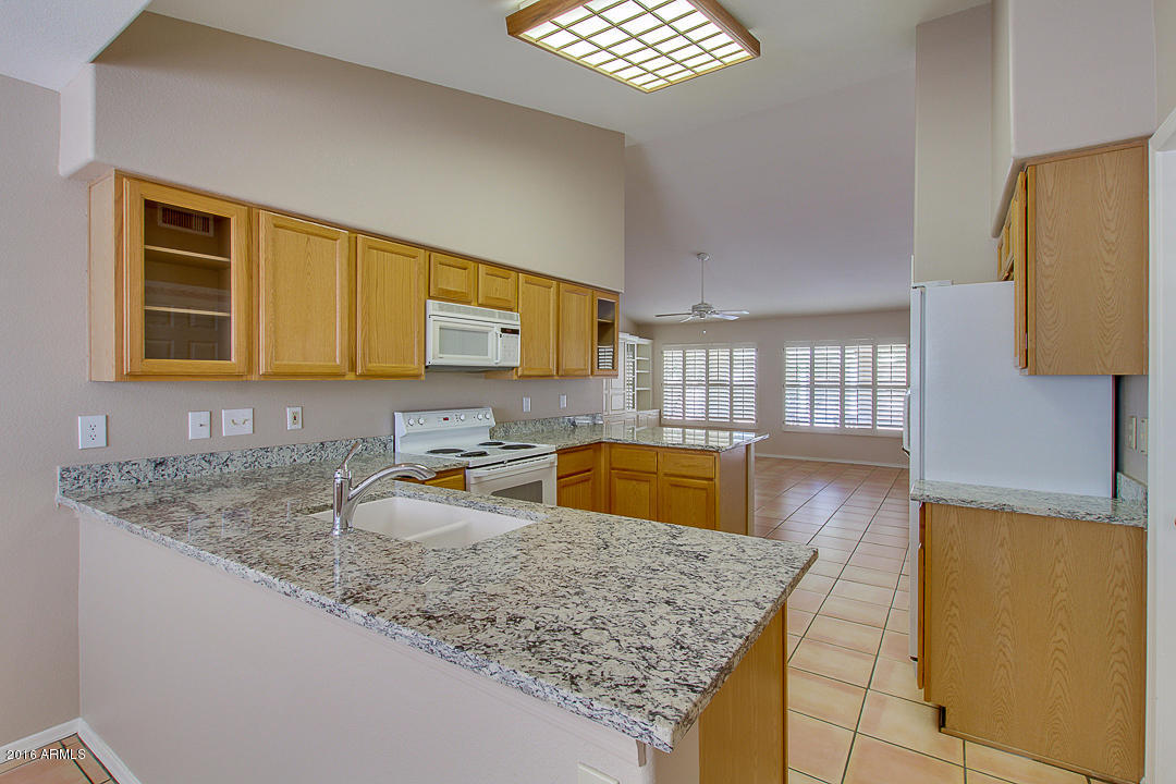 4130 East Rockledge Road Phoenix, AZ 85044 - Photo 11 of 29 09-Rockledge