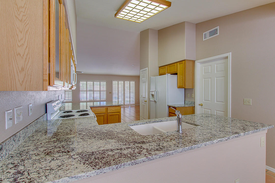 4130 East Rockledge Road Phoenix, AZ 85044 - Photo 12 of 29 10-Rockledge