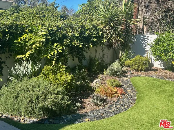 $6,500 | 16729 Klee Street, North Hills, CA 91343