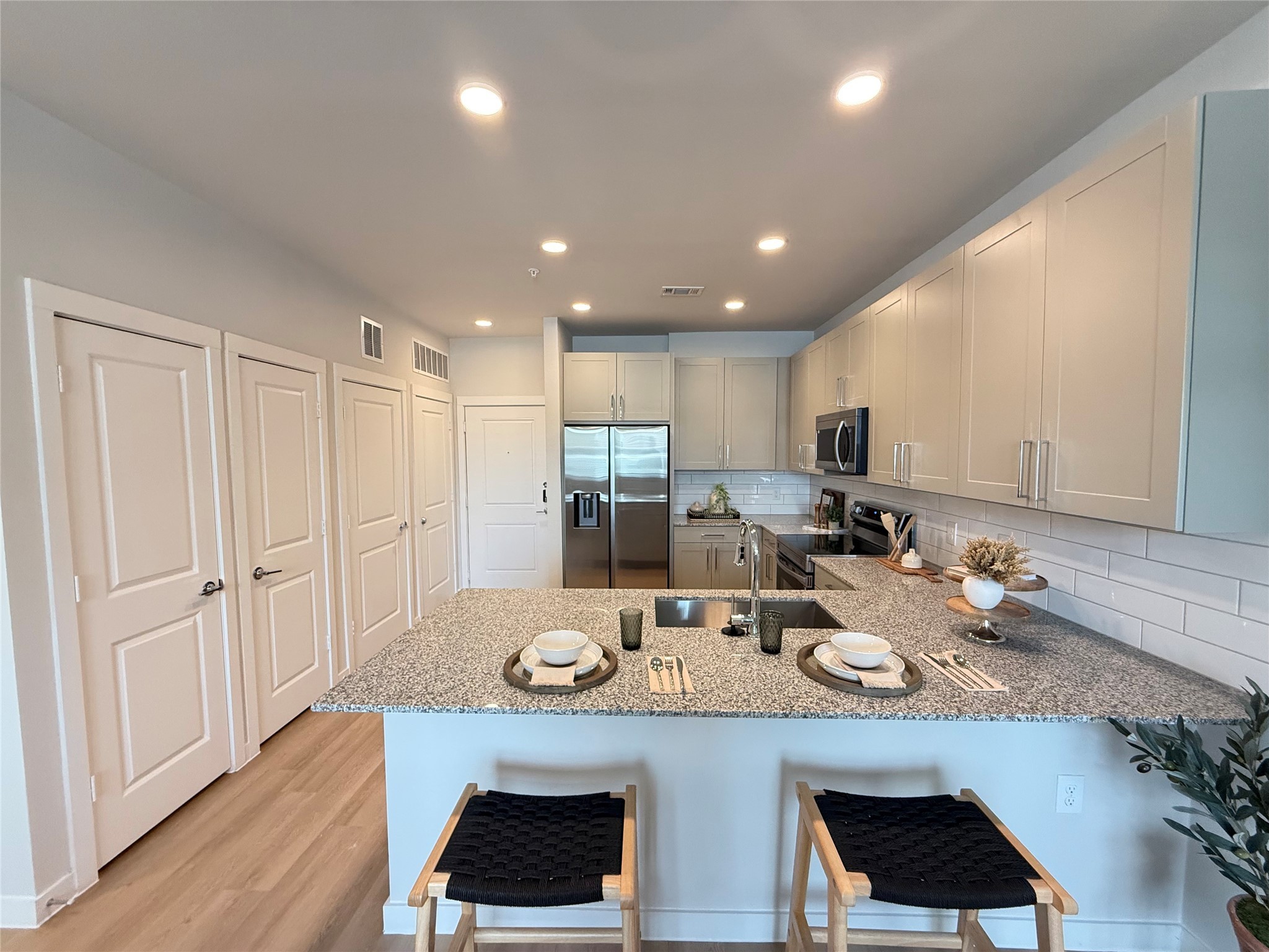 1610 Campbell Road, Unit B4 386 Houston, TX 77055 - Photo 2 of 12 a view of a dining room with furniture