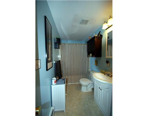 453 Goshen Road Winterport, ME 04496 - Photo 19 of 21 Bathroom.