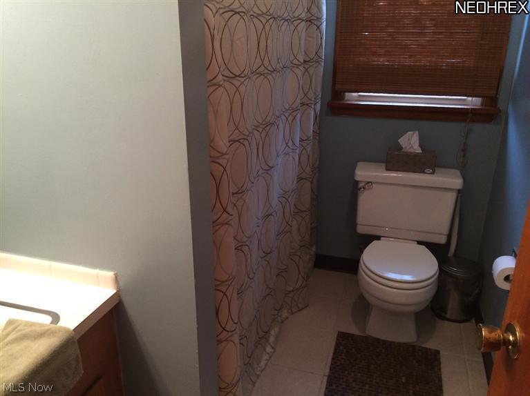 2123 Price Road Hubbard, OH 44425 - Photo 5 of 17 Gallery Image 5