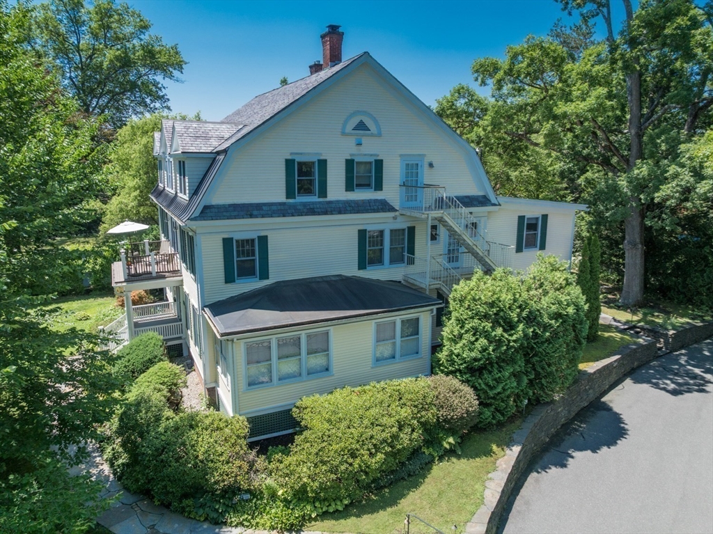 88 Round Hill Road, Unit 2 Northampton, MA 01060 - Photo 2 of 38