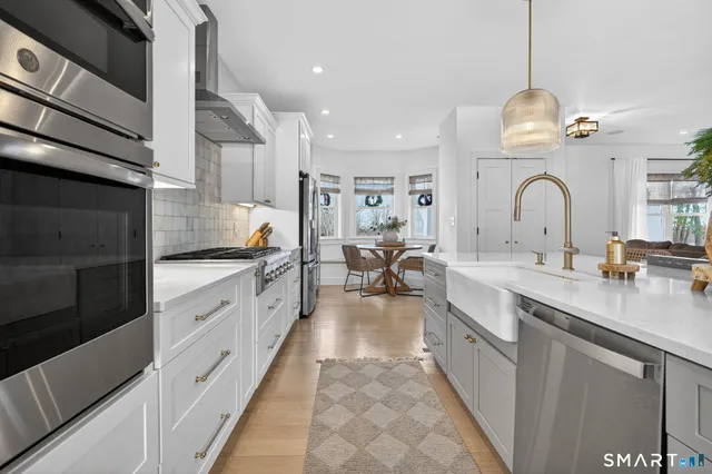 $814,900 | 11 Ridgewood Club Road, Prospect, CT 06712