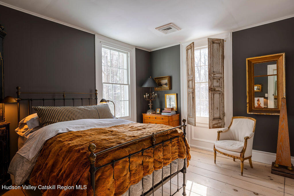 3705 Main Street Stone Ridge, NY 12484 - Photo 18 of 48 3705MainSt_StoneRidge_Selects095