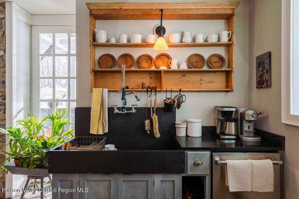 3705 Main Street Stone Ridge, NY 12484 - Photo 25 of 48 3705MainSt_StoneRidge_Selects023