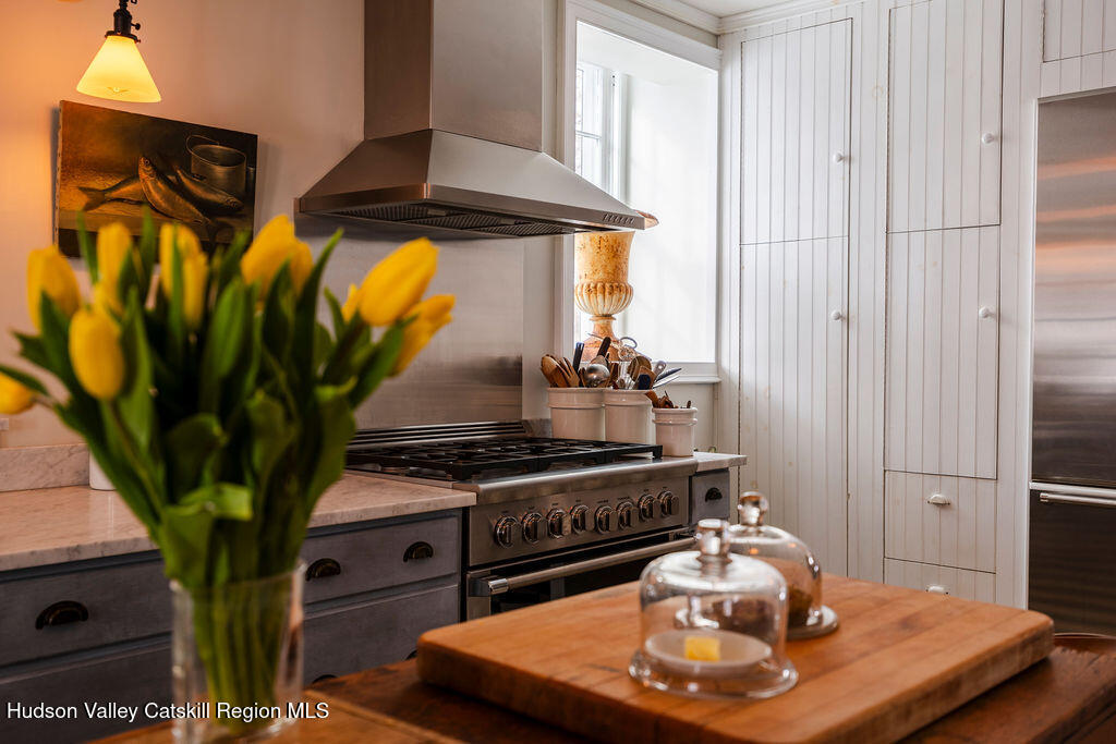 3705 Main Street Stone Ridge, NY 12484 - Photo 26 of 48 3705MainSt_StoneRidge_Selects026