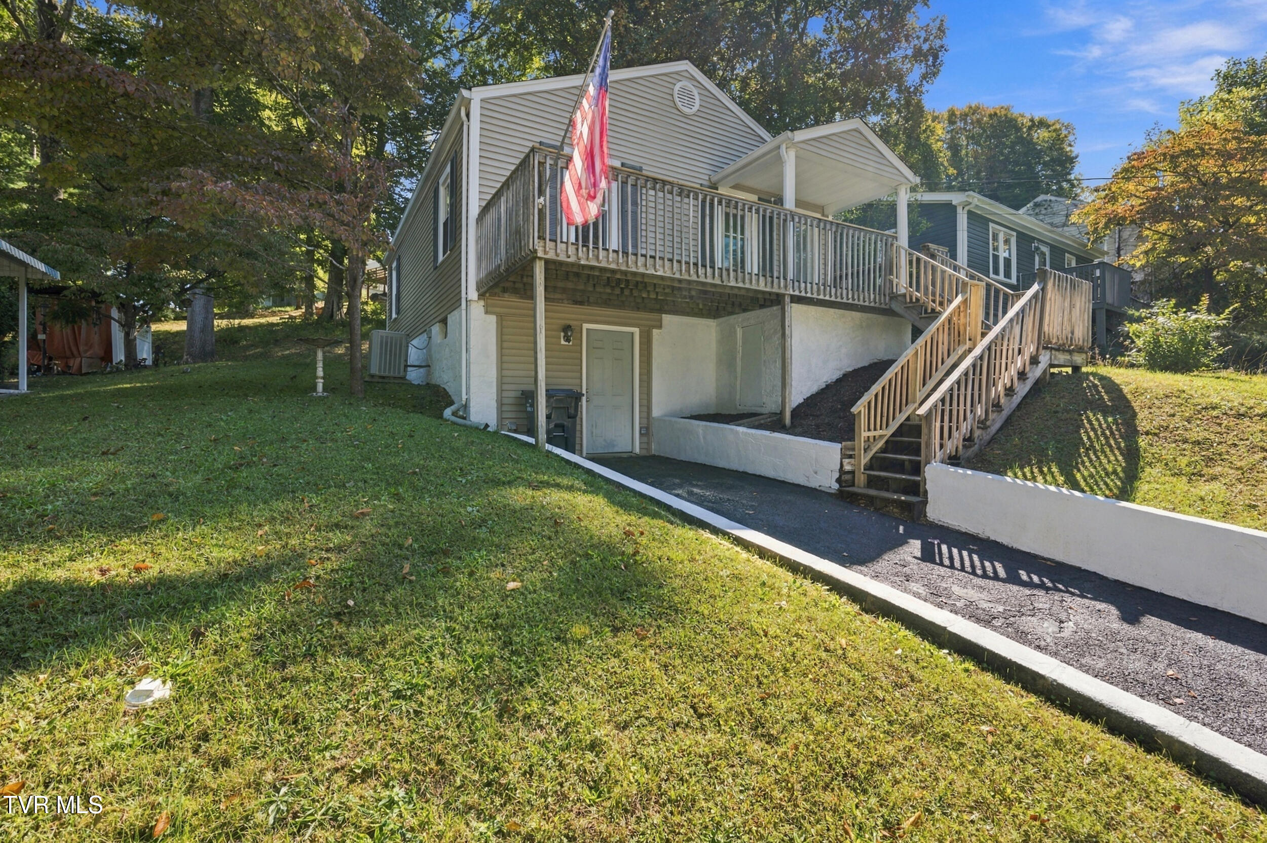 1409 Rock Rose Road Bristol, TN 37620 - Photo 4 of 26 dsc_2964