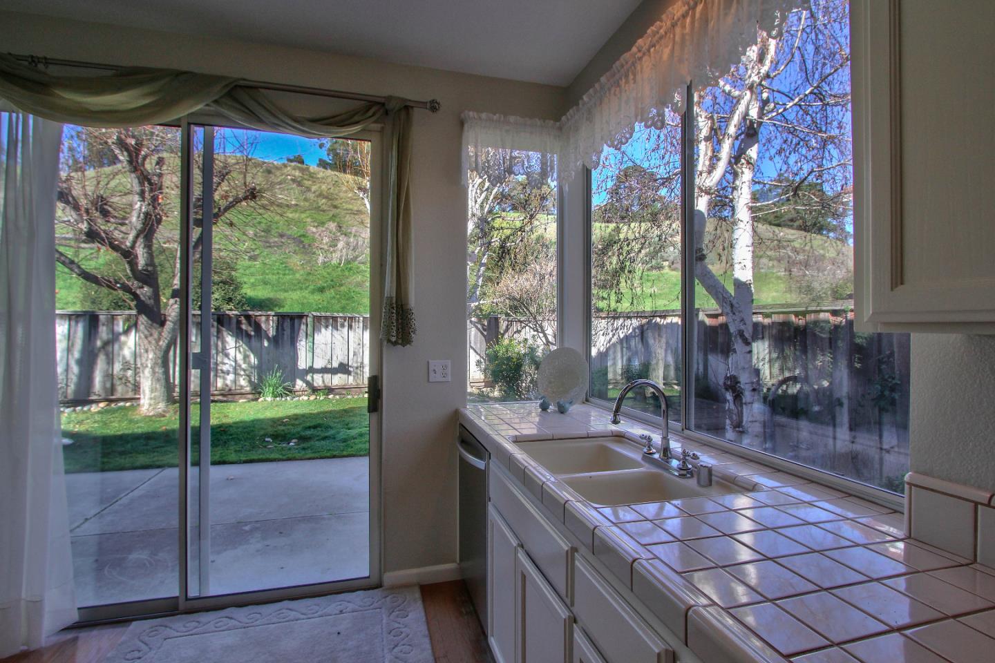 21052 Country Park Road Salinas, CA 93908 - Photo 6 of 20 Gallery Image 6