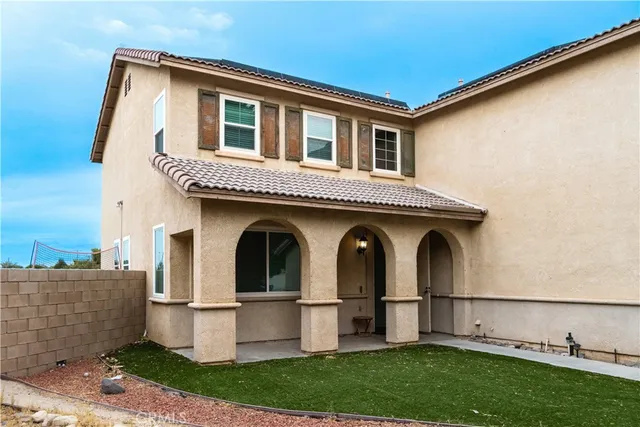 $565,000 | 1217 West Ave H 7, Lancaster, CA 93534