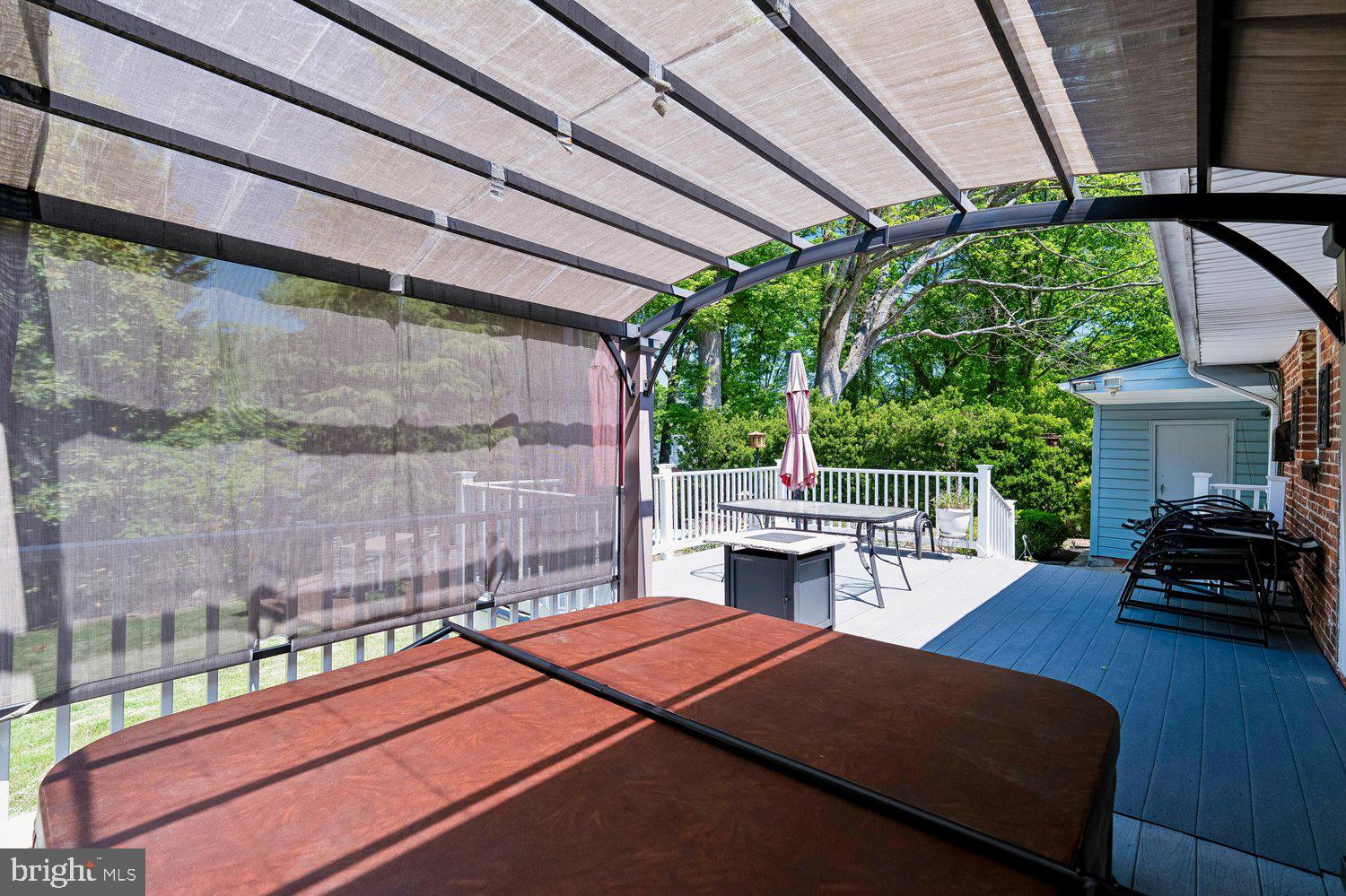 8410 Ravenswood Road New Carrollton, MD 20784 - Photo 22 of 81 Hot Tub