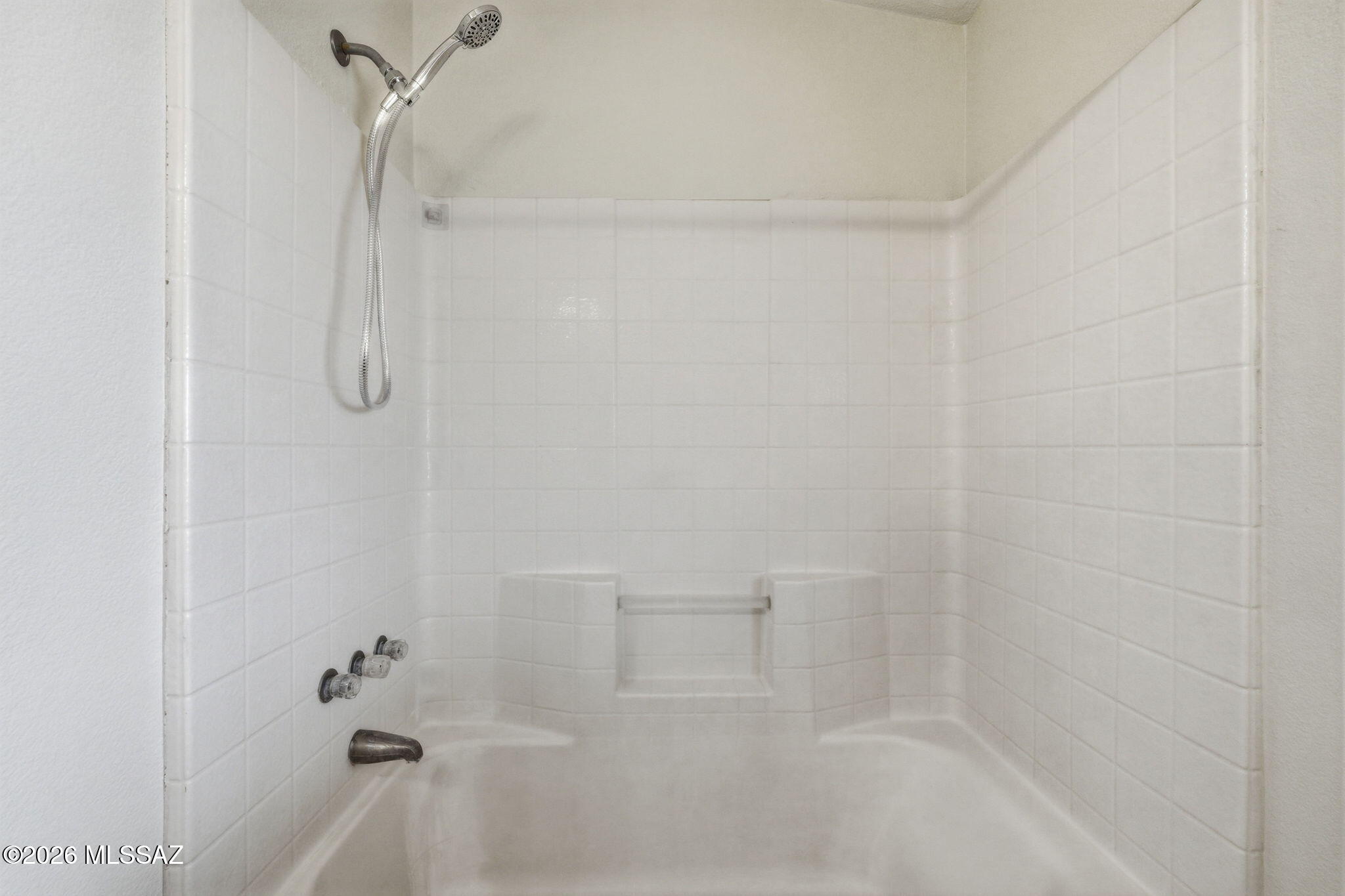 7716 West Sahuarita Road Vail, AZ 85641 - Photo 27 of 51 Guest Bath
