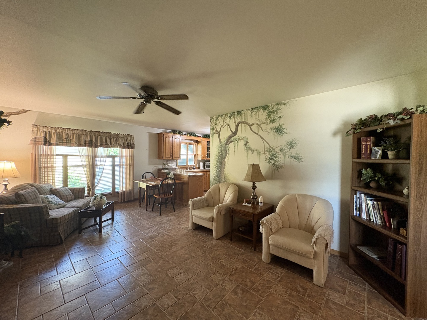 753 Fort Street Ottawa, IL 61350 - Photo 2 of 39