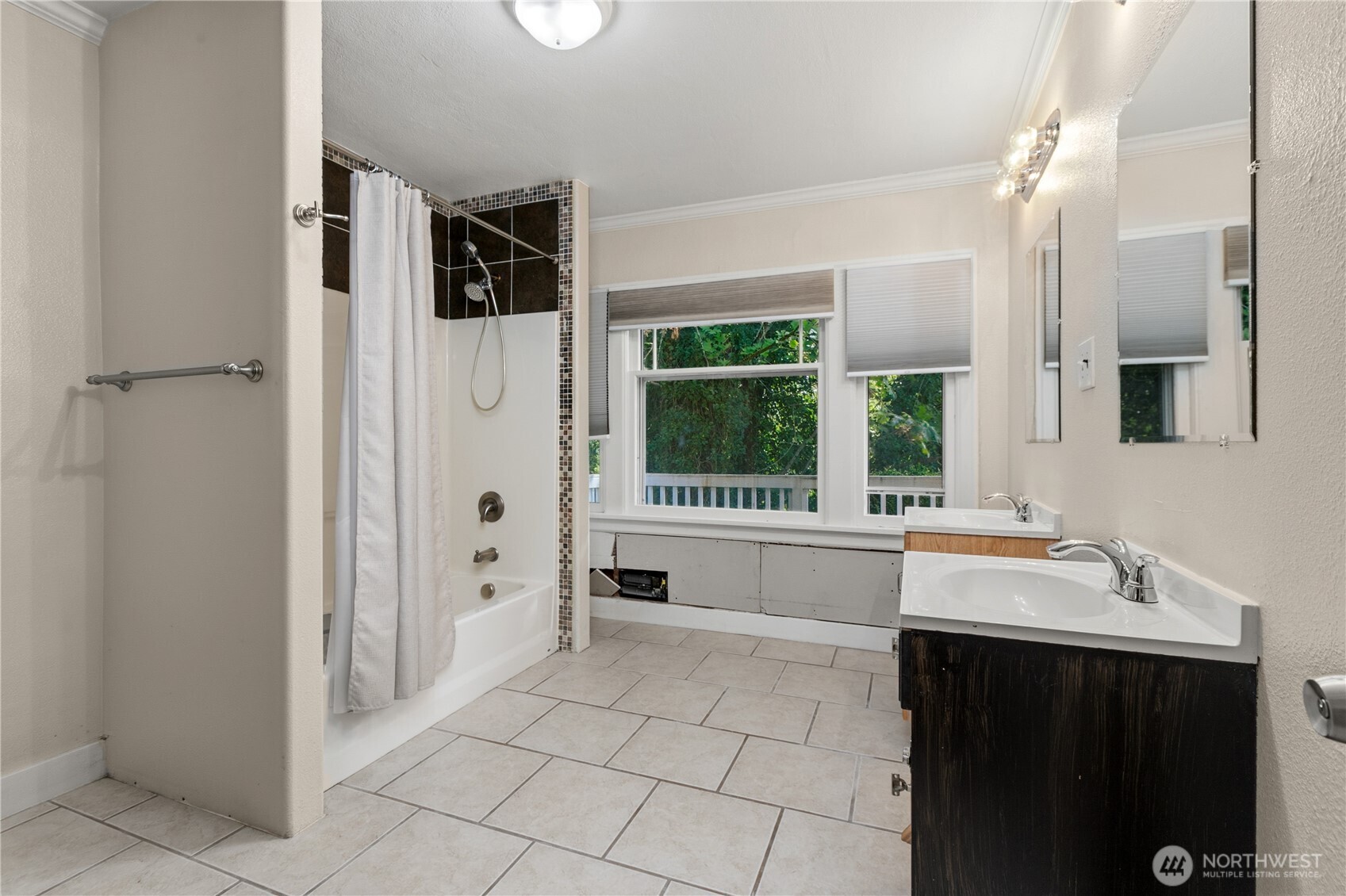 1319 196th Place Southeast Bothell, WA 98012 - Photo 17 of 35 Gallery Image 17