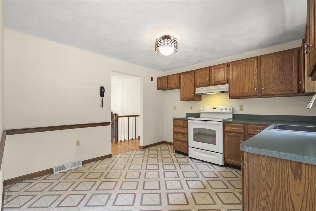 500 Old Farm Road Franklin, MA 02038 - Photo 17 of 35 Gallery Image 17