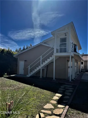 $2,300 | 1415 East Hillcrest Drive, Unit 2, Thousand Oaks, CA 91362
