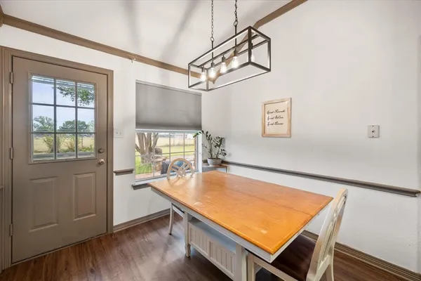 $315,000 | 906 South Ward Street, Italy, TX 76651