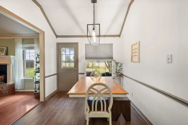 $315,000 | 906 South Ward Street, Italy, TX 76651