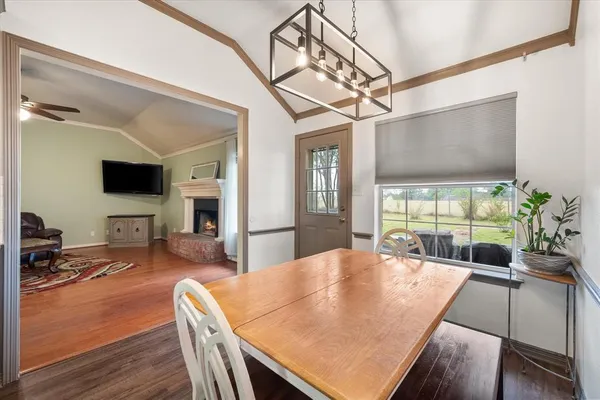 $315,000 | 906 South Ward Street, Italy, TX 76651