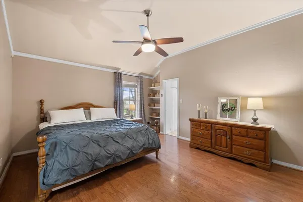 $315,000 | 906 South Ward Street, Italy, TX 76651