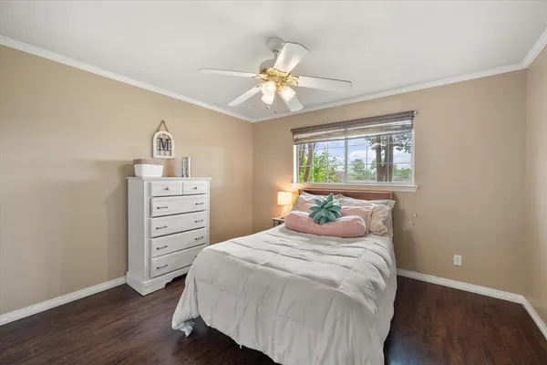 $315,000 | 906 South Ward Street, Italy, TX 76651
