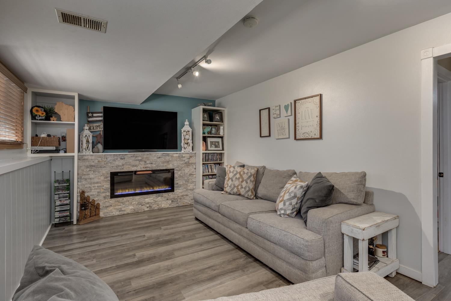 4709 Hamlet Place Madison, WI 53714 - Photo 20 of 31