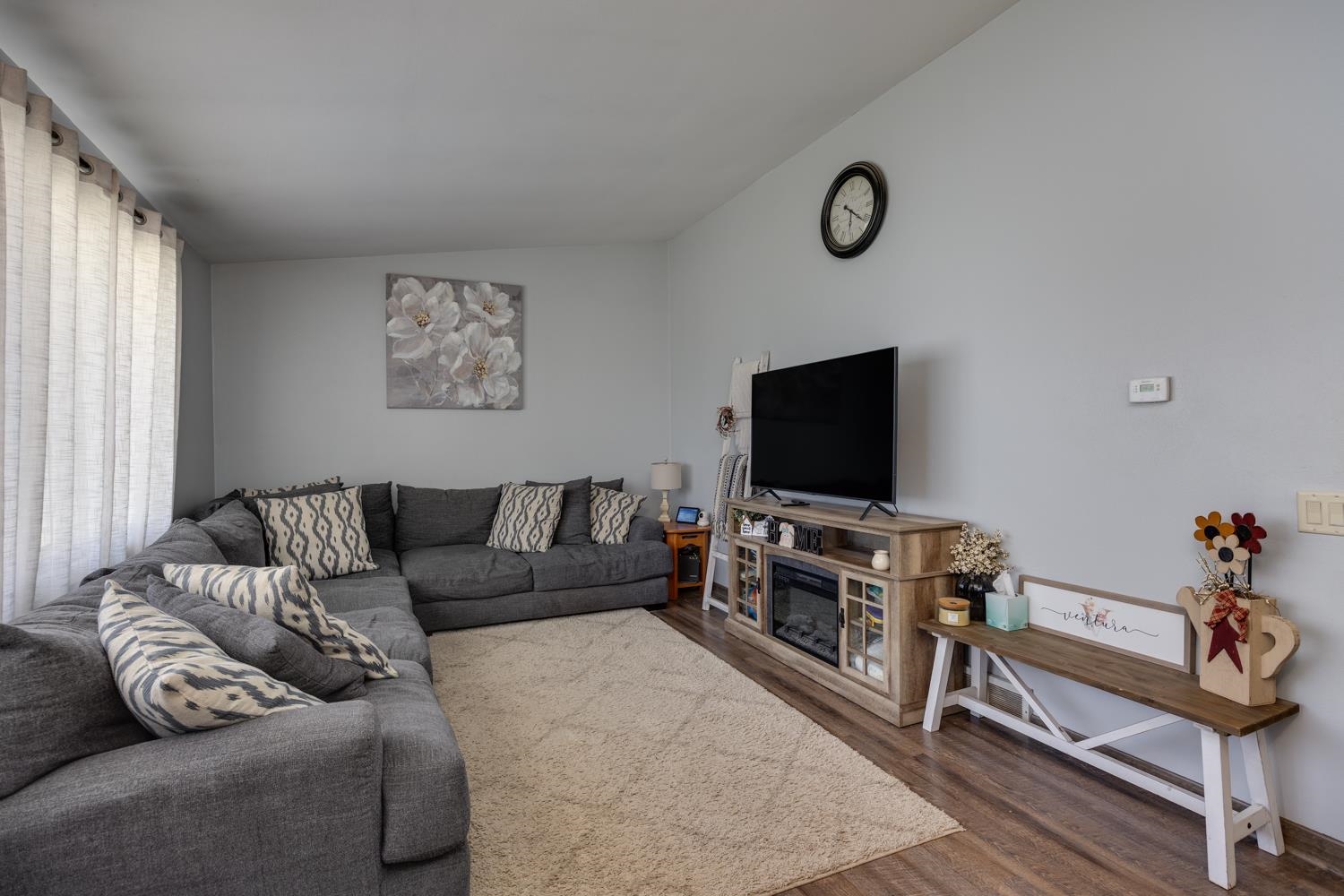 4709 Hamlet Place Madison, WI 53714 - Photo 3 of 31