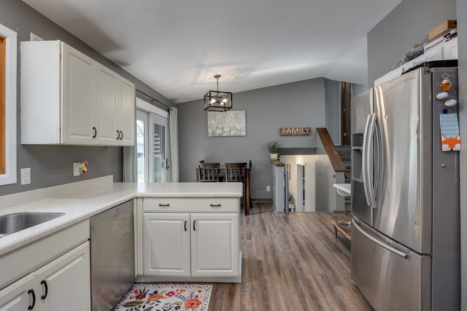 4709 Hamlet Place Madison, WI 53714 - Photo 9 of 31