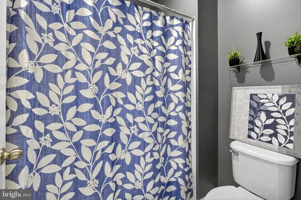 $899,990 | 810 Ashby Drive, Middletown, DE 19709