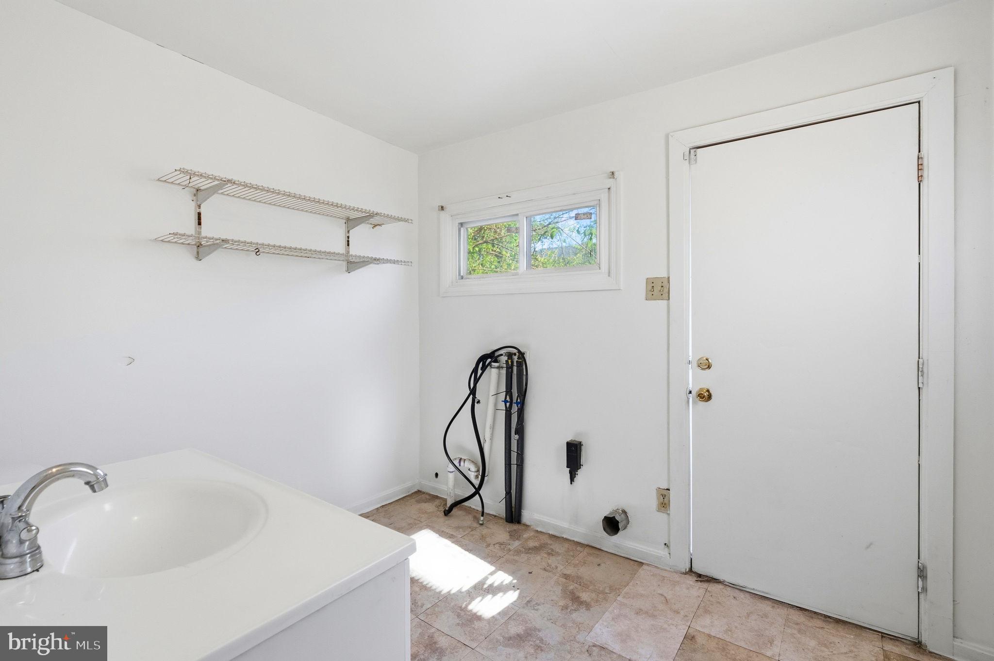 348 Valley Road Coatesville, PA 19320 - Photo 11 of 24