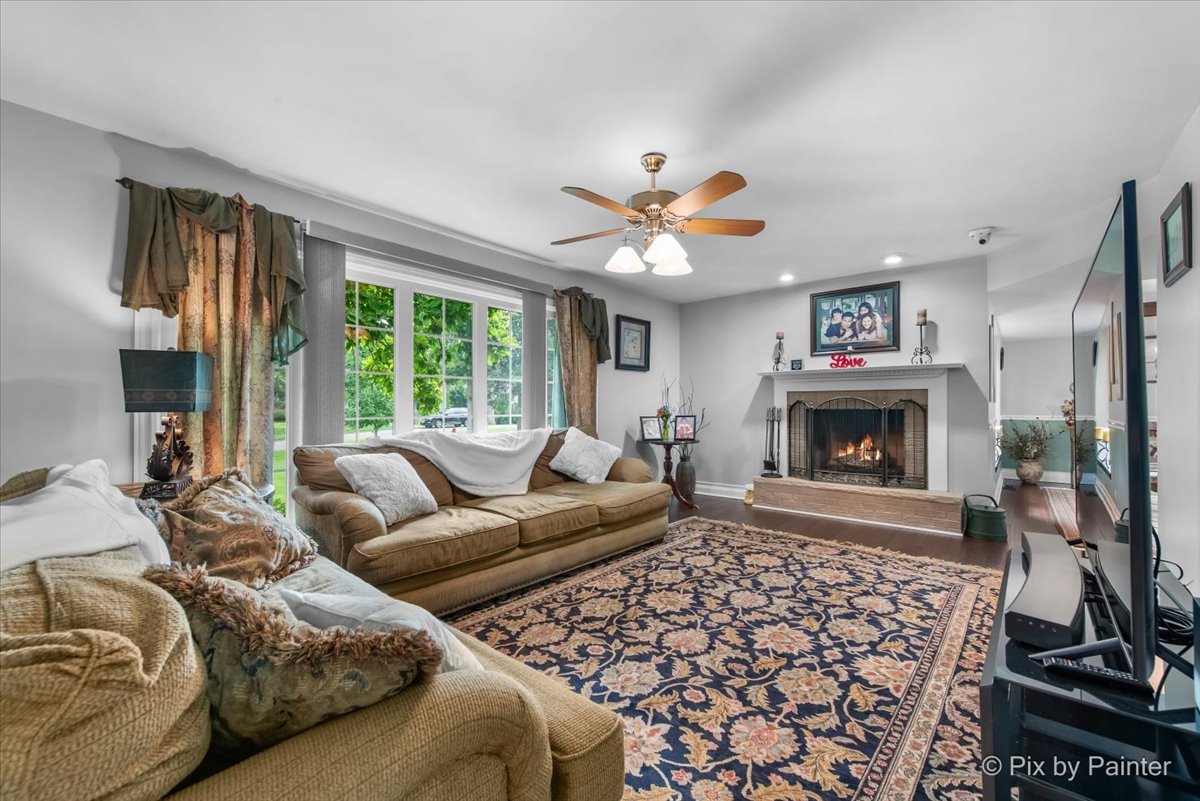 4603 Wild Cherry Road Crystal Lake, IL 60012 - Photo 7 of 48 Gallery Image 7
