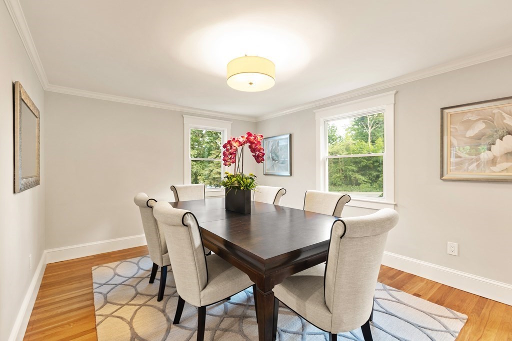 133 Johnson Road Winchester, MA 01890 - Photo 9 of 34