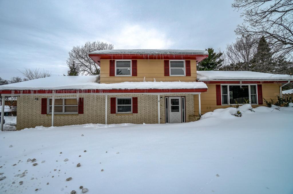 2002 Fairmeadows Road Stillwater, MN 55082 - Photo 1 of 24 Gallery Image 1