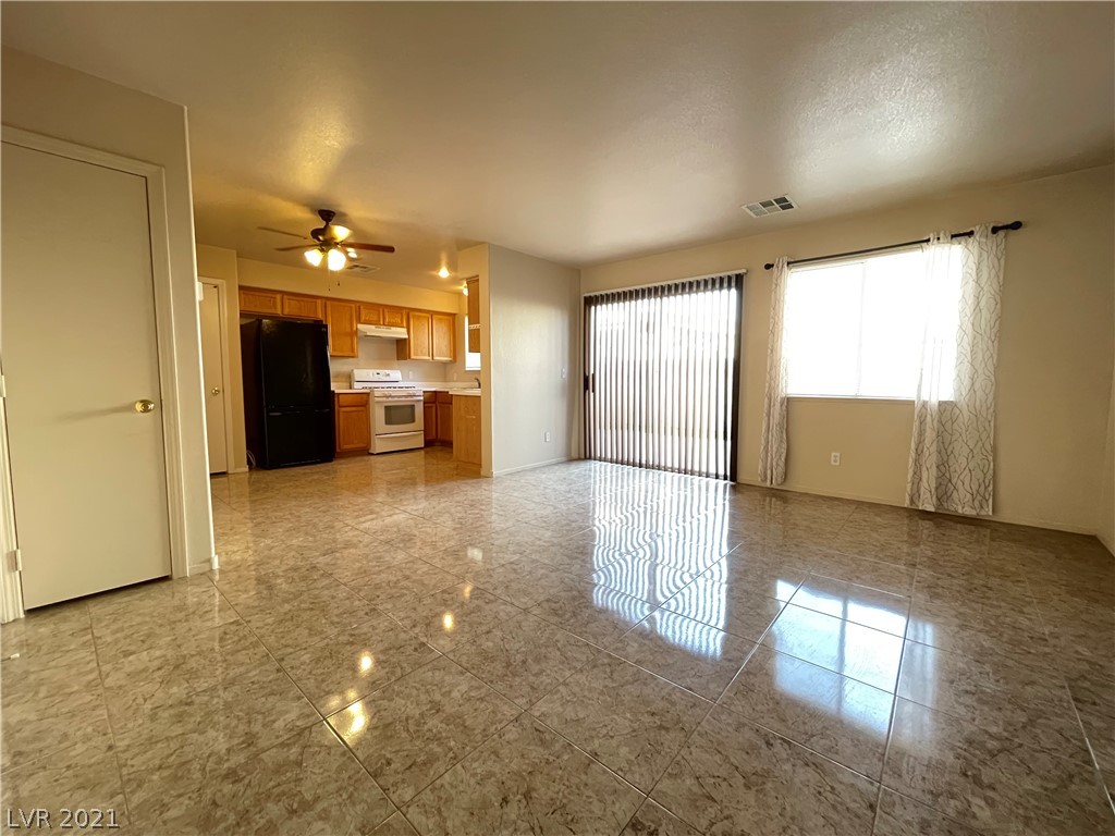 784 Spotted Eagle Street Henderson, NV 89015 - Photo 4 of 16