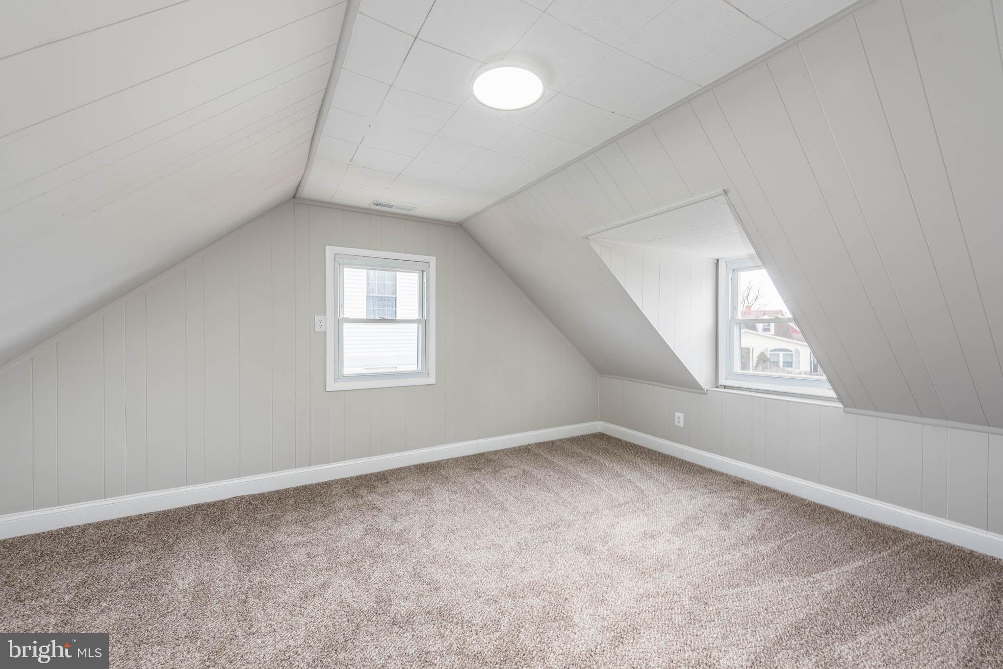8106 Murray Point Road Dundalk, MD 21222 - Photo 16 of 32 an empty room with a window
