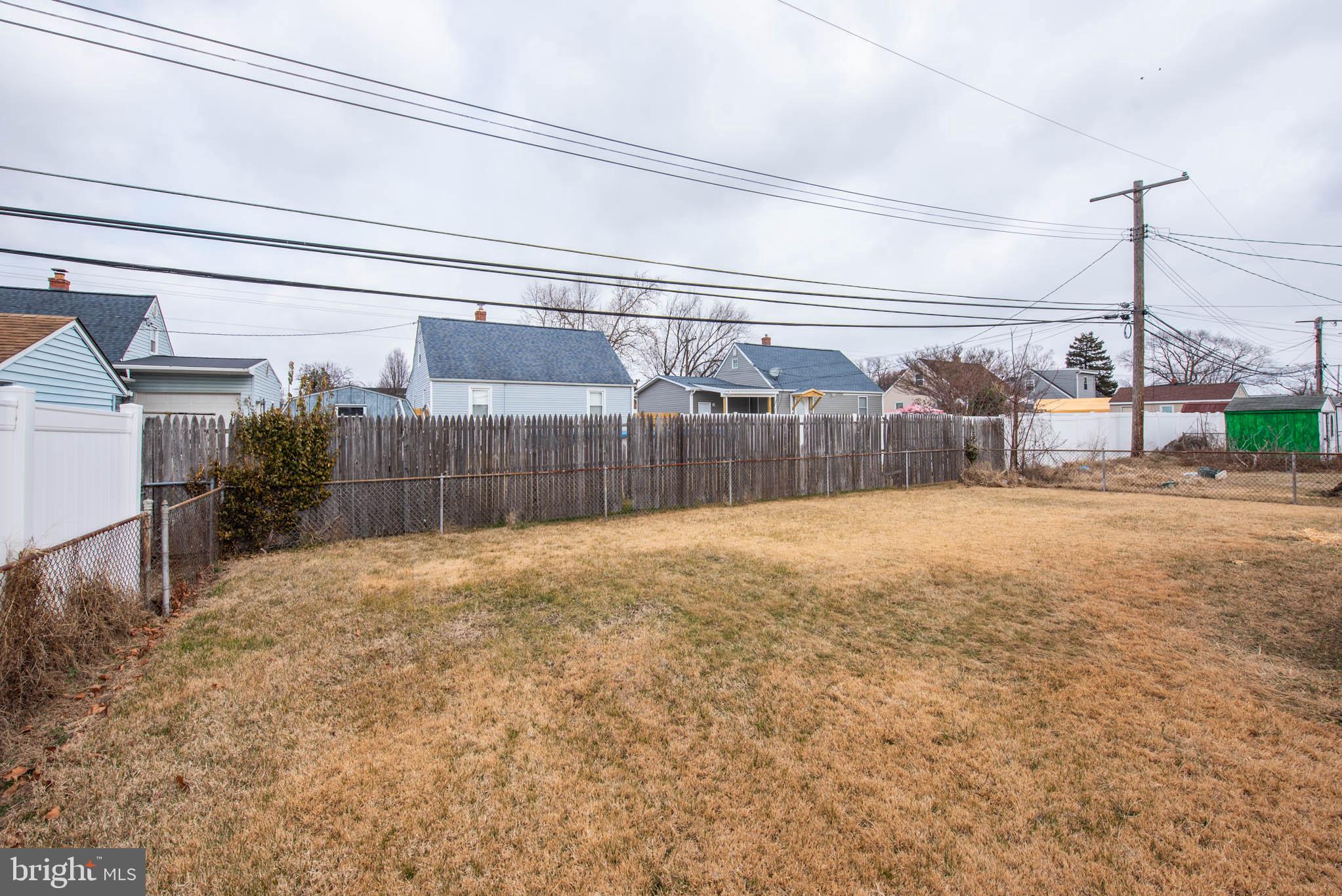 8106 Murray Point Road Dundalk, MD 21222 - Photo 21 of 32 a view of a backyard