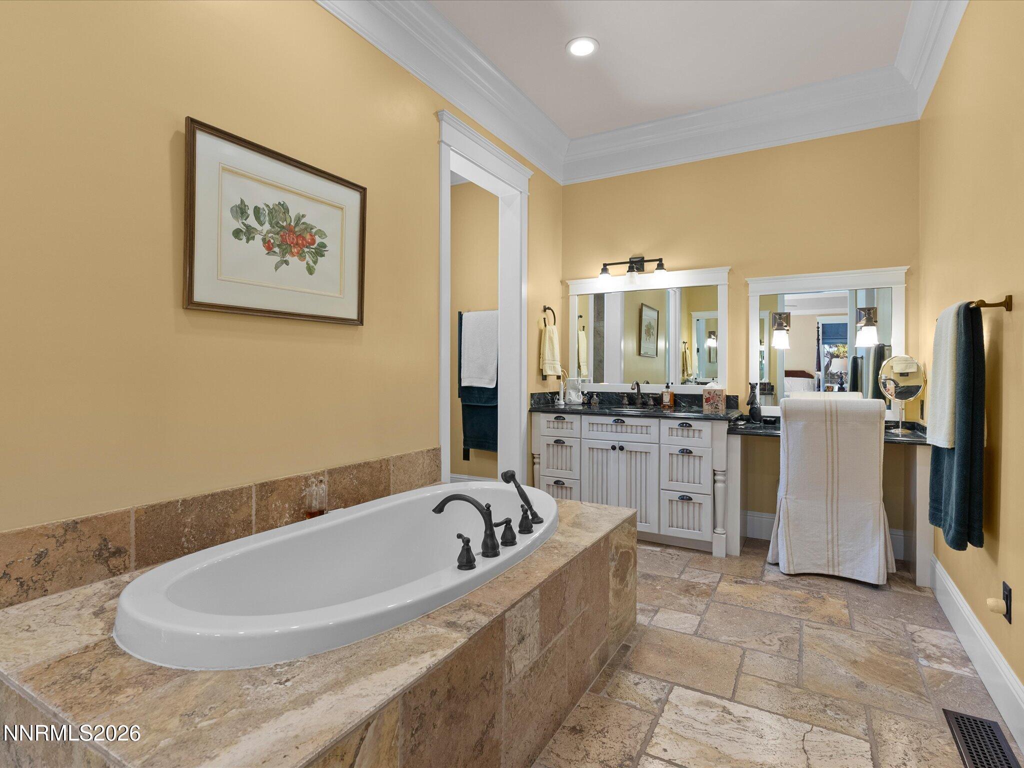 201 South Argyle Court Reno, NV 89511 - Photo 39 of 95 Primary Bath