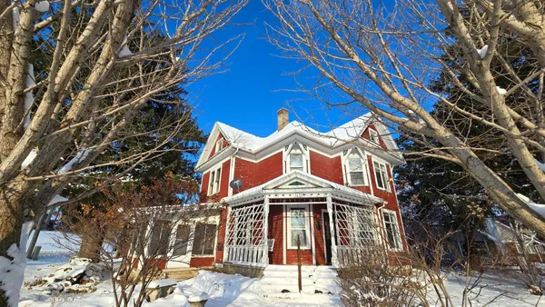 $60,000 | 315 West Newburg Avenue, Mabel, MN 55954