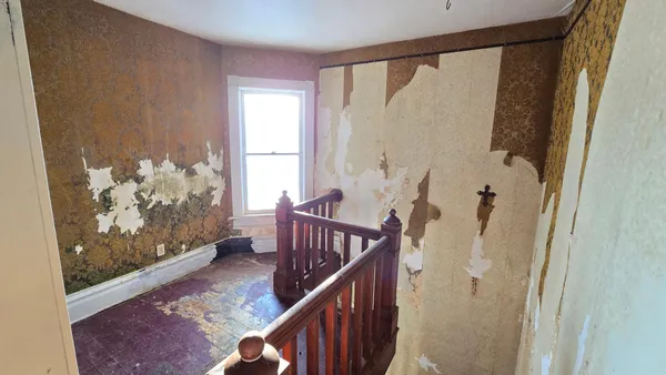 $60,000 | 315 West Newburg Avenue, Mabel, MN 55954