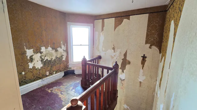 $70,000 | 315 West Newburg Avenue, Mabel, MN 55954