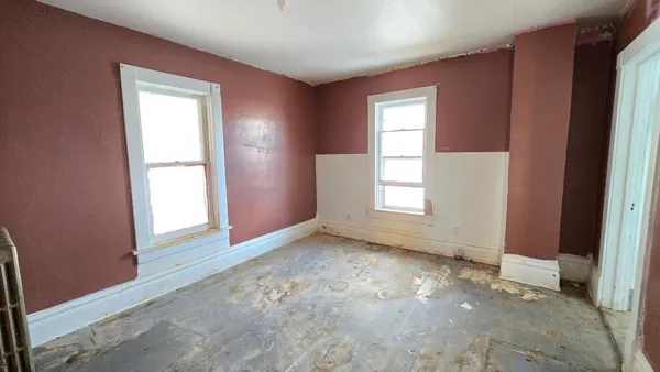 $60,000 | 315 West Newburg Avenue, Mabel, MN 55954