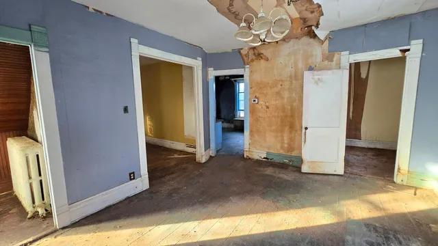 $70,000 | 315 West Newburg Avenue, Mabel, MN 55954