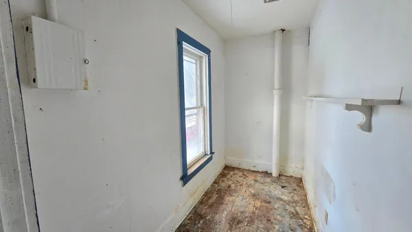 $60,000 | 315 West Newburg Avenue, Mabel, MN 55954