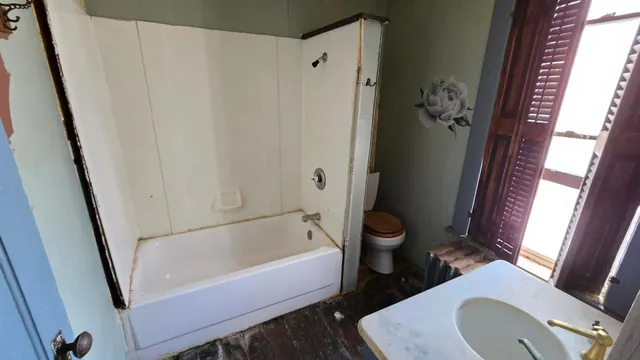 $70,000 | 315 West Newburg Avenue, Mabel, MN 55954