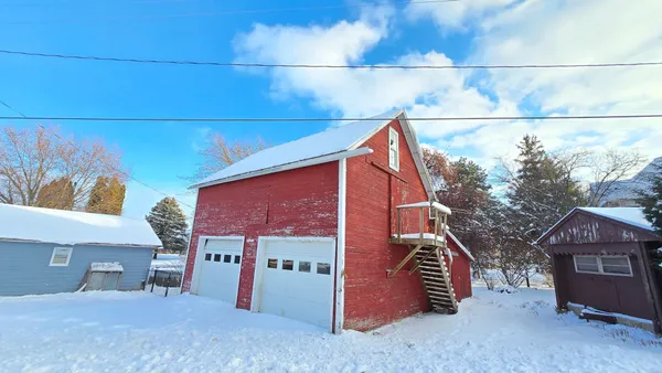 $60,000 | 315 West Newburg Avenue, Mabel, MN 55954