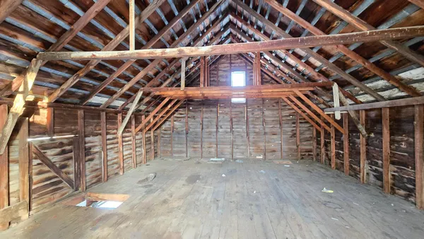 $60,000 | 315 West Newburg Avenue, Mabel, MN 55954