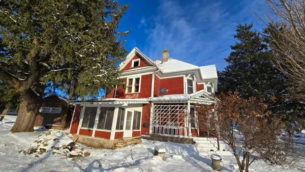 $60,000 | 315 West Newburg Avenue, Mabel, MN 55954